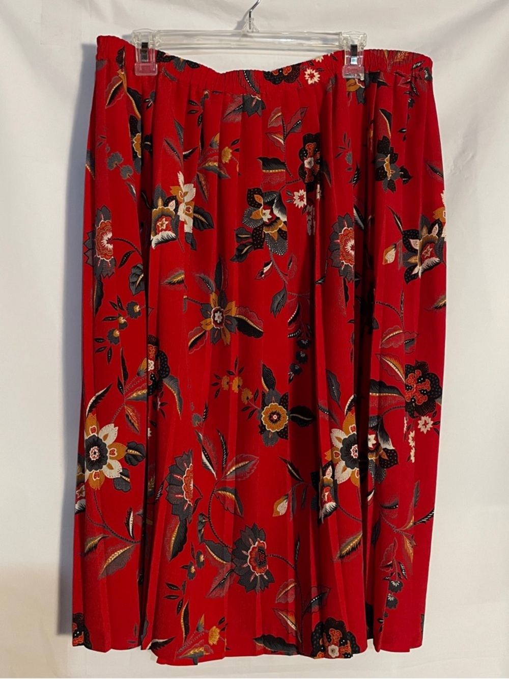 Vintage Alfred Dunner Red Floral Midi Skirt, size 14P